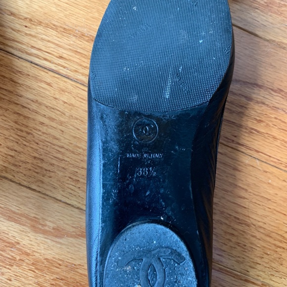 Patent & Leather Chanel flats - Picture 2 of 3